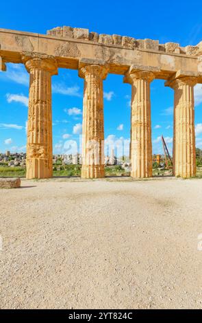 Temple de Héra ou Temple E, Parc archéologique de Selinunte, Selinunte, district de Trapani, Sicile, Italie Banque D'Images