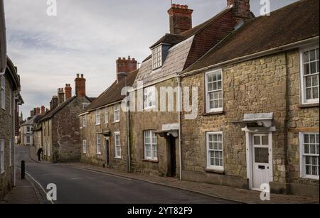 Shaftesbury, Dorset, Royaume-Uni : vieilles maisons sur Barton Hill à Shaftesbury. Banque D'Images