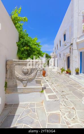 Vue du village de Kastro, y compris les reliefs de pierre de la Grèce antique, Kastro, l'île de Sifnos, les îles Cyclades, la Grèce Banque D'Images