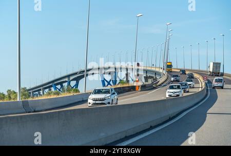 Impression du Pont de Normandie qui enjambe la Seine reliant le Havre à Honfleur en Normandie en France Banque D'Images