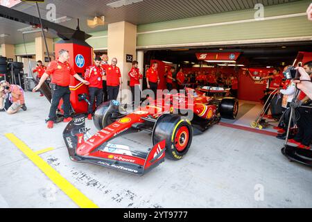 Yas Marina, Rieti, Abu Dhabi. 6 décembre 2024. Charles Leclerc (mon) - Scuderia Ferrari - Ferrari SF-24 - Ferrari lors de la session du vendredi du Grand Prix de formule 1 Etihad Airways Abu Dhabi 2024, Yas Marina, Abu Dhabi 6-8 décembre 2024 (crédit image : © Alessio de Marco/ZUMA Press Wire) USAGE ÉDITORIAL SEULEMENT! Non destiné à UN USAGE commercial ! Banque D'Images