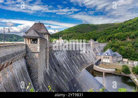 Mur de barrage au lac Edersee dans le nord de la Hesse, Allemagne. Banque D'Images