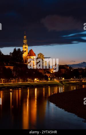 Notre-Dame de l'Assomption, Kirche Maria Himmelfahrt, sur les contreforts nord du Monchsberg à Salzbourg, Autriche. Banque D'Images