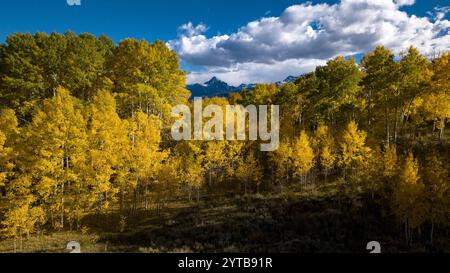 5 OCTOBRE 2023 RIDGWAY, COLORADO, États-Unis - vue d'automne des montagnes San Juan Banque D'Images