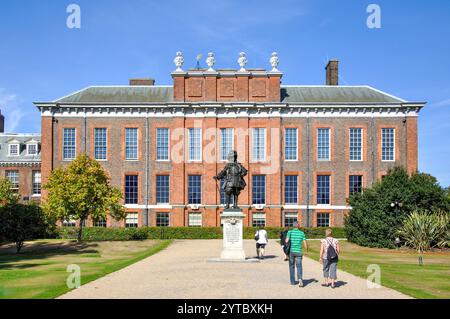 Kensington Palace, Kensington Gardens, Kensington, Kensington et Chelsea, Arrondissement de Londres, Angleterre, Royaume-Uni Banque D'Images