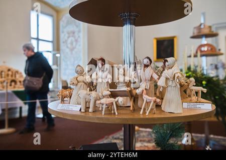 Rosice, région de Brno. 7 décembre 2024. Exposition de scènes de la Nativité au château de Rosice, région de Brno, République tchèque, 7 décembre 2024. Crédit : Patrik Uhlir/CTK photo/Alamy Live News Banque D'Images