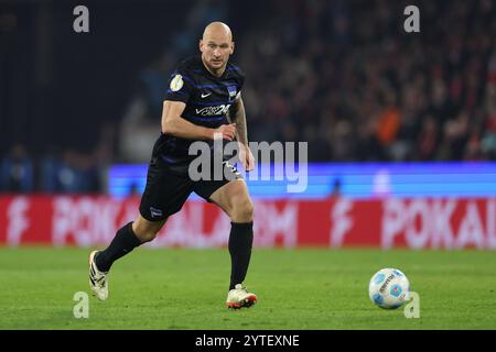 04.12.2024, Fußball, 1. FC Köln - Hertha BSC, Achtelfinale DFB-Pokal, RheinEnergieStadion, saison 2024 2025 : Toni Leistner Hertha 37 la réglementation DFB interdit toute utilisation de photographies comme séquences d'images et/ou quasi-vidéo. Nordrhein-Westfalen Deutschland *** 04 12 2024, Football, 1 FC Köln Hertha BSC, Round of 16 DFB Pokal, RheinEnergieStadion, saison 2024 2025 Toni Leistner Hertha 37 DFB REGLEMENT interdit toute utilisation de photographies comme séquences d'images et ou quasi vidéo Nordrhein Westfalen Allemagne Banque D'Images