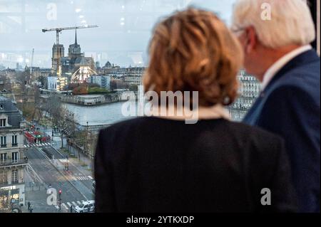 Paris, Frankreich, 07.12.2024 : Wiedereröffnung notre Dame : Der deutsche Bundespräsident Frank-Walter Steinmeier mit seiner Frau Elke Büdenbender *** Paris, France, 07 12 2024 réouverture de notre Dame le président fédéral allemand Frank Walter Steinmeier avec son épouse Elke Büdenbender Copyright : xBergmann,xGuido/BPA/dtsxNachrichtenagenturx dts 53327 Banque D'Images