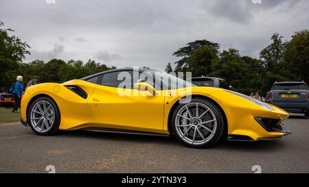 Ferrari 488 Pista 2019, exposée au salon privé concours d’Elégance qui se tient au Palais de Blenheim. Banque D'Images