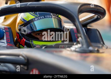 7 décembre 2024, Abu Dhabi, Singapour, Émirats Arabes Unis : ISACK HADJAR (FRA) de Campos Racing #20 samedi au Grand Prix de formule 1 Abu Dhabi 2024 sur le circuit de Yas Marina. (Crédit image : © Antoine Lapeyre/ZUMA Press Wire) USAGE ÉDITORIAL SEULEMENT! Non destiné à UN USAGE commercial ! Banque D'Images