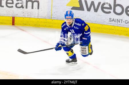 Kloten, Suisse, 2 novembre 2024 : #18 Dario Sidler, défenseur EHC Kloten. (Photo Andreas Haas/dieBildmanufaktur) Banque D'Images