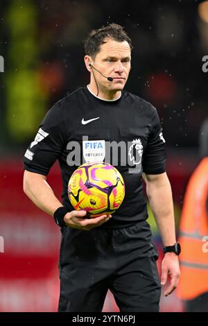 Manchester, Royaume-Uni. 07 décembre 2024. Old Trafford MANCHESTER, ANGLETERRE - 07 DÉCEMBRE : arbitre Darren England lors de la première League 2024/25 Matchweek 15 match entre Manchester United FC et Nottingham Forest FC à Old Trafford le 07 décembre 2024 à Manchester, Angleterre. (Richard Callis/SPP) crédit : photo de presse sportive SPP. /Alamy Live News Banque D'Images