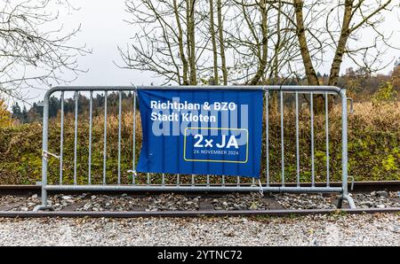 Kloten, Suisse, 2 novembre 2024 : le 24 novembre 2024, la population de Kloten votera sur le plan municipal de structure et l'ordonnance de zone de construction. Banque D'Images