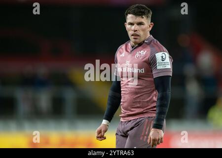 Limerick, Irlande. 08 décembre 2024. Calvin Nash de Munster lors de la Coupe des Champions Investec, Poule 3, Round 1 match entre Munster Rugby et stade Francais Paris au Thomond Park à Limerick, Irlande le 7 décembre 2024 (photo par Andrew SURMA/ Credit : Sipa USA/Alamy Live News Banque D'Images