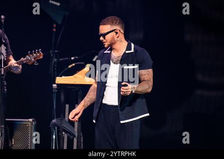 Kane Brown se produit sur scène lors du Jingle Ball 2024 de iHeartRadio 102,7 KIIS FM présenté par Capital One au Intuit Dome le 6 décembre 2024 à Los Angeles, Californie. Photo : Annie Lesser/imageSPACE/MediaPunch Banque D'Images