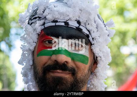 Manifestant lors d'un rassemblement pro-palestinien à Melbourne, Victoria, Australie Banque D'Images