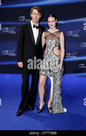 Halfdan Ullmann Toendel und Renate Reinsve BEI der Verleihung des 37. Europäischen Filmpreises 2024 im Kultur- und Kongresszentrum Luzern. Lucerne, 07.12.2024 *** Halfdan Ullmann Toendel et Renate Reinsve lors de la remise des 37 European film Awards 2024 au Centre de culture et de congrès Lucerne Lucerne, 07 12 2024 Foto:xS.xGabschx/xFuturexImagex efa 4235 Banque D'Images