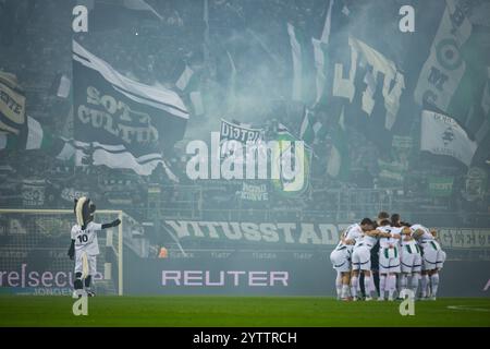 Mönchengladbach, Allemagne. 07 décembre 2024. Teamkreis und Maskottchen Jünter Borussia Mönchengladbach - Borussia Dortmund 07.12.2024 Copyright (nur Banque D'Images