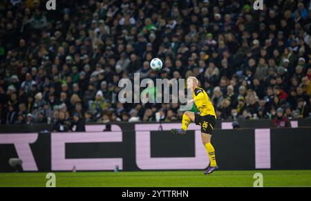 Mönchengladbach, Allemagne. 07 décembre 2024. Julian Ryerson (BVB) Borussia Mönchengladbach - Borussia Dortmund 07.12.2024 Copyright (nur für journalis Banque D'Images