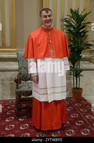 7 décembre 2024 Palais apostolique - salle de bénédiction son Eminence le Cardinal Roberto Repole, Achévêque de Turin et évêque de Susa en Italie lors de la visite de courtoisie. Banque D'Images