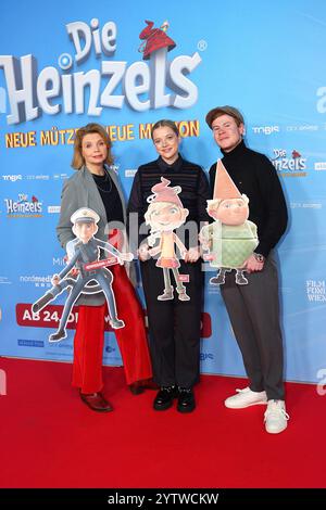 Annette Frier, Jella Haase und Leon Seidel BEI der „Die Heinzels - Neue Muetzen, Neue Misson“ première du film AM 8.12.2024 à Koeln Banque D'Images