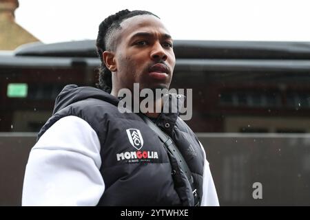 Adama Traoré de Fulham arrive devant le match de premier League Fulham vs Arsenal au Craven Cottage, Londres, Royaume-Uni, le 8 décembre 2024 (photo de Gareth Evans/News images) à Londres, Royaume-Uni le 12/8/2024. (Photo de Gareth Evans/News images/SIPA USA) Banque D'Images