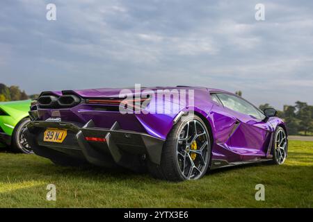 2024 Lamborghini Revuelto, exposée au salon privé concours d’Elégance automobile au Blenheim Palace Banque D'Images
