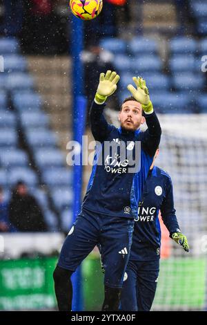 King Power Stadium, Leicester, Royaume-Uni. 8 décembre 2024. Premier League Football, Leicester City contre Brighton et Hove Albion ; Danny Ward de Leicester pendant l'échauffement avant-match crédit : action plus Sports/Alamy Live News Banque D'Images