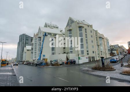 Reykjavík, Islande - 26 novembre 2024 : bâtiments d'affaires à Reykjavík Islande Banque D'Images