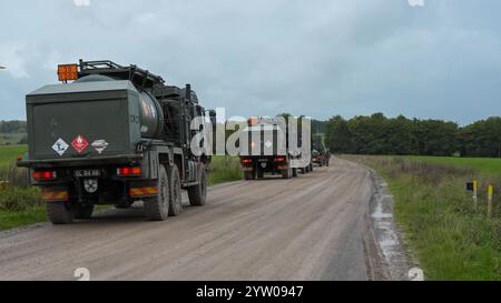 British Army MAN HX 25,440 6×6 BB (HX58) SV Unit support Tanker Medium (Medium Mobility) 9 tonnes en action lors d'un exercice militaire, Wilts UK Banque D'Images