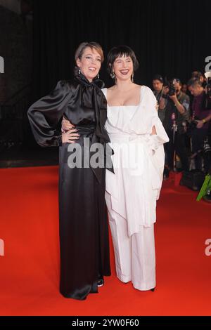 Olivia Colman (à gauche) et Jessie Buckley assistent à la cérémonie des British Independent film Awards au Roundhouse de Londres. Date de la photo : dimanche 8 décembre 2024. Banque D'Images