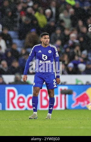 Leicester, Royaume-Uni. 08 décembre 2024. James Justin de Leicester City lors du match de premier League entre Leicester City et Brighton & Hove Albion au King Power Stadium de Leicester, en Angleterre. (James Holyoak/SPP) crédit : SPP Sport Press photo. /Alamy Live News Credit : SPP Sport Press photo. /Alamy Live News Banque D'Images