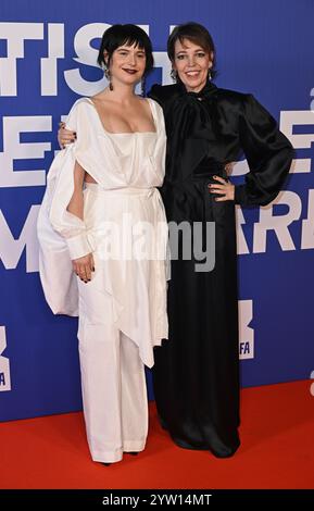 Londres, Royaume-Uni. 8 décembre 2024. Jessie Buckley et Olivia Colman arrivant aux 27e British Independent film Awards, Camden Roundhouse. Crédit : Doug Peters/EMPICS/Alamy Live News Banque D'Images