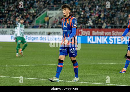 - Gallen, Suisse. 08 décembre 2024. Gall, Suisse, 08 décembre 2024 : Marin Soticek (19 Basel) lors du match de football de Super League entre le FC Gall et le FC Basel 1893 au Kybunpark à Gall, Suisse. Philipp Kresnik (Philipp Kresnik/SPP) crédit : SPP Sport Press photo. /Alamy Live News Banque D'Images