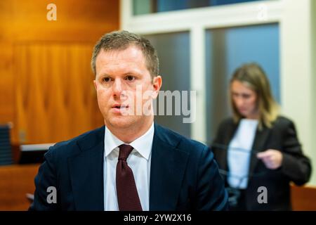 Oslo 20241209. Avocat Kristoffer Nerland à la Cour d'appel de Borgarting lors du traitement de l'affaire concernant les conditions de condamnation d'Anders Behring Breivik et ses droits en vertu de la Convention européenne des droits de l'homme. Breivik, qui se fait désormais appeler Fjotolf Hansen, a été condamné l’année après les attentats terroristes contre Oslo et Uoya le 22 juillet 2011 à 21 ans de prison avec une peine minimale de 10 ans. 77 personnes ont perdu la vie dans ces attaques. Photo : Fredrik Varfjell / NTB Banque D'Images