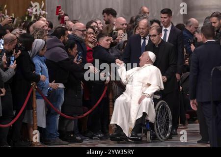 Cité du Vatican, Vatican, 07/12/2024, le pape François préside un consistoire pour la création de nouveaux cardinaux au Vatican. Maria Grazia Picciarella/Alamy Live News Banque D'Images