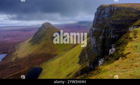 Flodigary, Royaume-Uni - 17 février 2024 : vue depuis le Quiraing, île de Skye, Royaume-Uni Banque D'Images