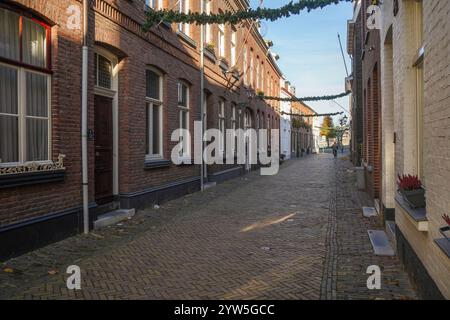 Vue sur la rue historique de Begijnenhofstraat dans la ville de Sittard province de Limbourg, Pays-Bas. Banque D'Images