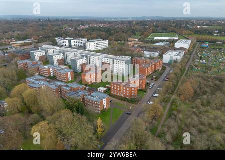 Vue aérienne de la zone résidentielle du complexe Bishop sur le campus de l'Université Brunel de Londres à Uxbridge, Royaume-Uni. Banque D'Images