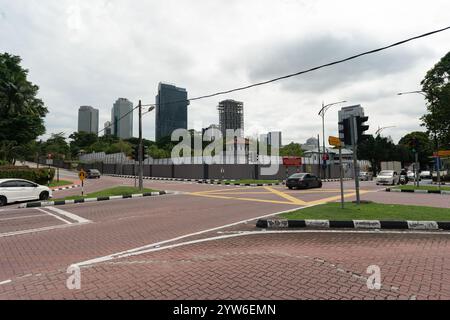 JOHOR BAHRU, MALAISIE - 23 NOVEMBRE 2023 : vue de Johor Bahru au niveau de la rue. Banque D'Images