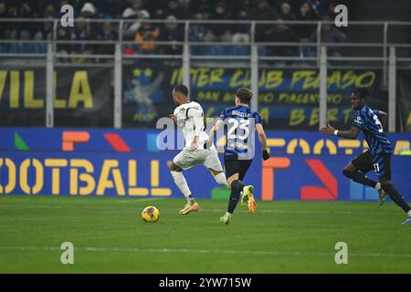 Milan, Italie, Italie. 6 décembre 2024. Hernani de Parme Calcio 1913 en action lors du match de football italien Serie A entre l'Inter FC et Parme Calcio 1913 le 6 décembre 2024 au stade Giuseppe Meazza San Siro Siro à Milan, Italie. Inter FC Internazionale et Parma Calcio 1913 series A match le 6 décembre 2024 au stade Giuseppe Meazza San Siro Siro de Milan, Italie. Inter FC Internazionale et Parma Calcio 1913 série A match le 6 décembre 2024 au stade Giuseppe Meazza San Siro Siro à Milan, Italie (crédit image : © Tiziano Ballabio/Pacific Press via ZUMA Press Wire) USAGE ÉDITORIAL SUR Banque D'Images