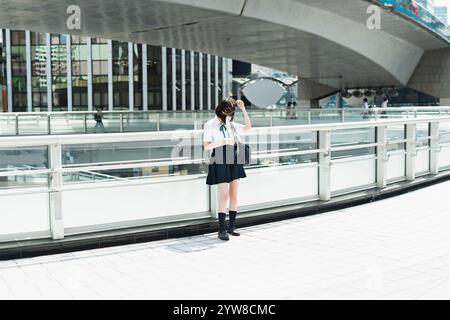 Des lycéennes marchant à Shibuya Banque D'Images