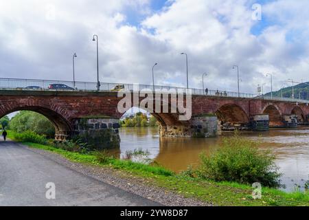 Vue du pont romain, au-dessus de la Moselle, à Trèves, Rhénanie-Palatinat, Allemagne Banque D'Images