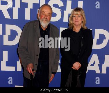 Londres, Royaume-Uni. 08 décembre 2024. Mike Leigh assiste aux 27e British Independent film Awards au Roundhouse de Camden, Londres. Crédit : SOPA images Limited/Alamy Live News Banque D'Images