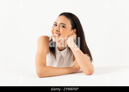 Portrait d'une demi-femme aux pommettes Banque D'Images