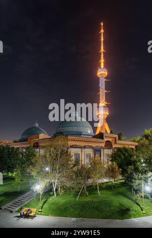 Musée des victimes de la répression politique et tour de télévision de Tachkent Banque D'Images