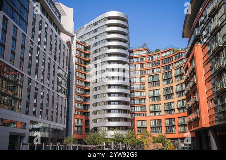 Façade d'appartements modernes à Paddington Basin à Londres Banque D'Images