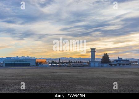 BOZEMAN, MT -12 NOVEMBRE 2024 : vue de l'aéroport international Bozeman Yellowstone BZN. Banque D'Images