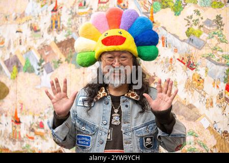 Londres, Royaume-Uni. 10 décembre 2024. 10/12/2024. Londres, Royaume-Uni L'artiste japonais Takashi Murakami assiste à sa nouvelle exposition intitulée Japanese Art History à la Takashi Murakami, exposée à la galerie Gagosian Grosvenor Hill. Crédit photo : Ray Tang/Alamy Live News Banque D'Images