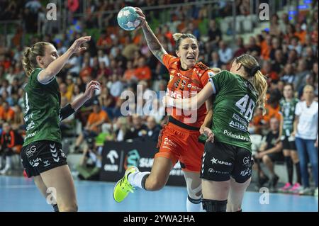 LUBIN, POLOGNE - 22 MAI 2024 : Handball Orlen Superleague femmes match MKS Zaglebie Lubin - MKS FunFloor Lublin. En action Patricia Machado Matieli Banque D'Images